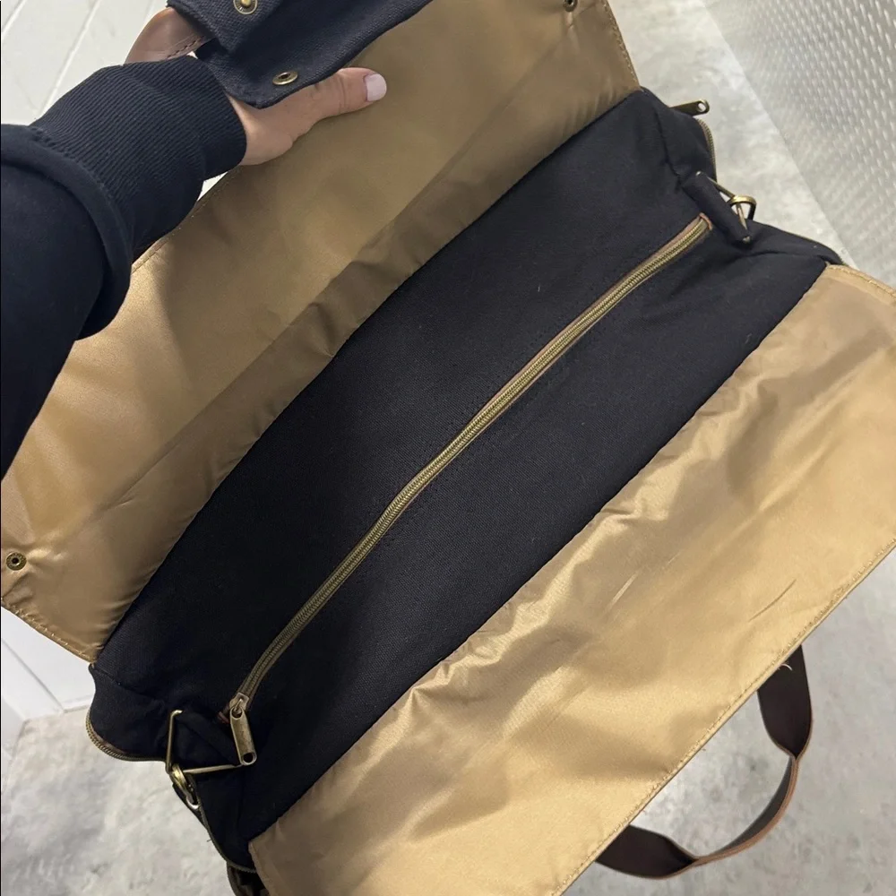 FINLEY MILL VOLTA DANVILLE DUFFEL BAG 35 L TRAVEL BAG NEW with tags!